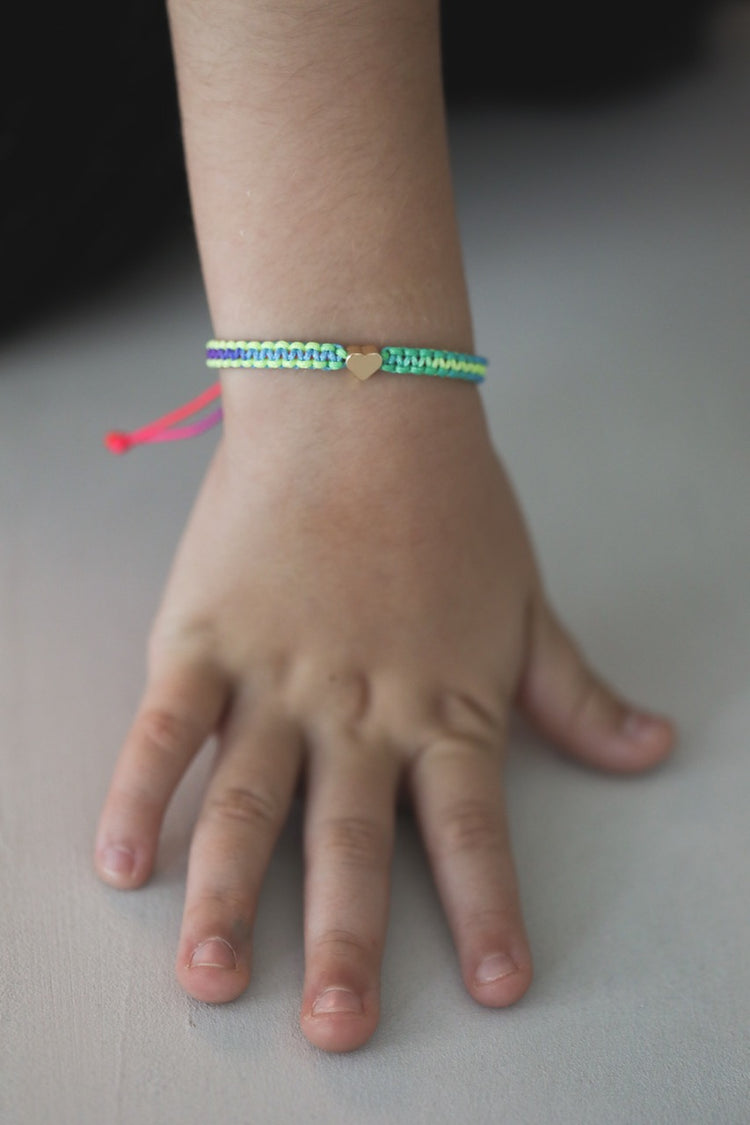 First Day of Kindergarten Bracelet Set – 2 Matching Heart Bracelets with Card | Back to School Gift for Mom & Child | Handmade Jewelry