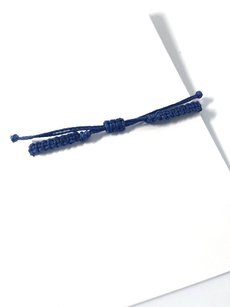 Adjustable size sliding knot. Blue Bracelet Macrame Braided.