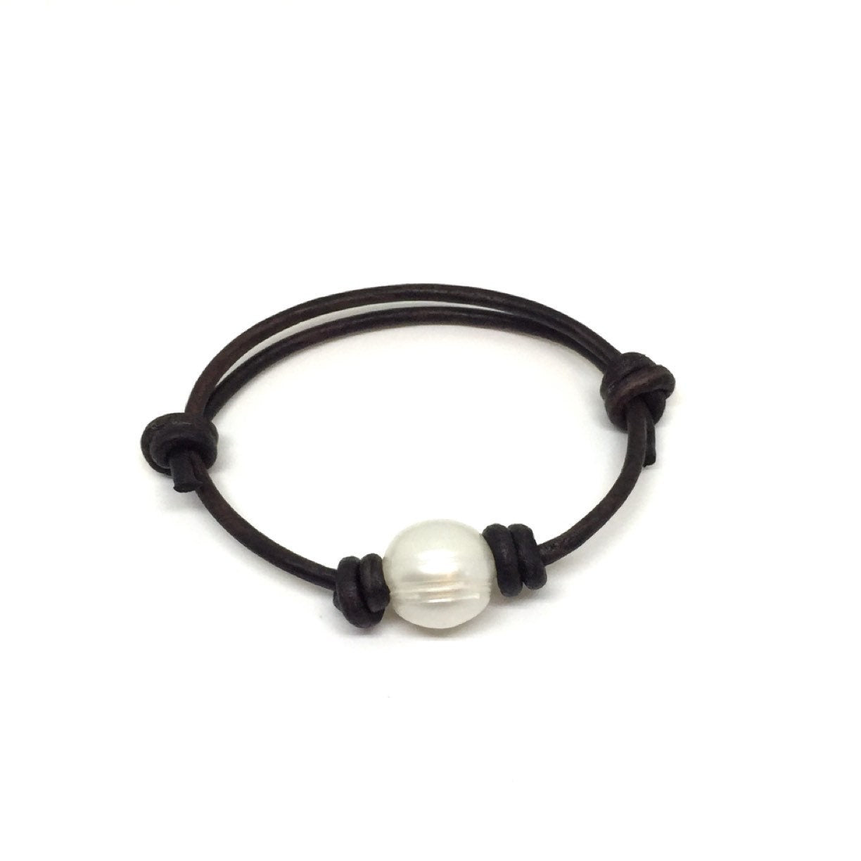 Pearl Leather Bracelet, Leather on Pearl, Freshwater Pearl Bracelet