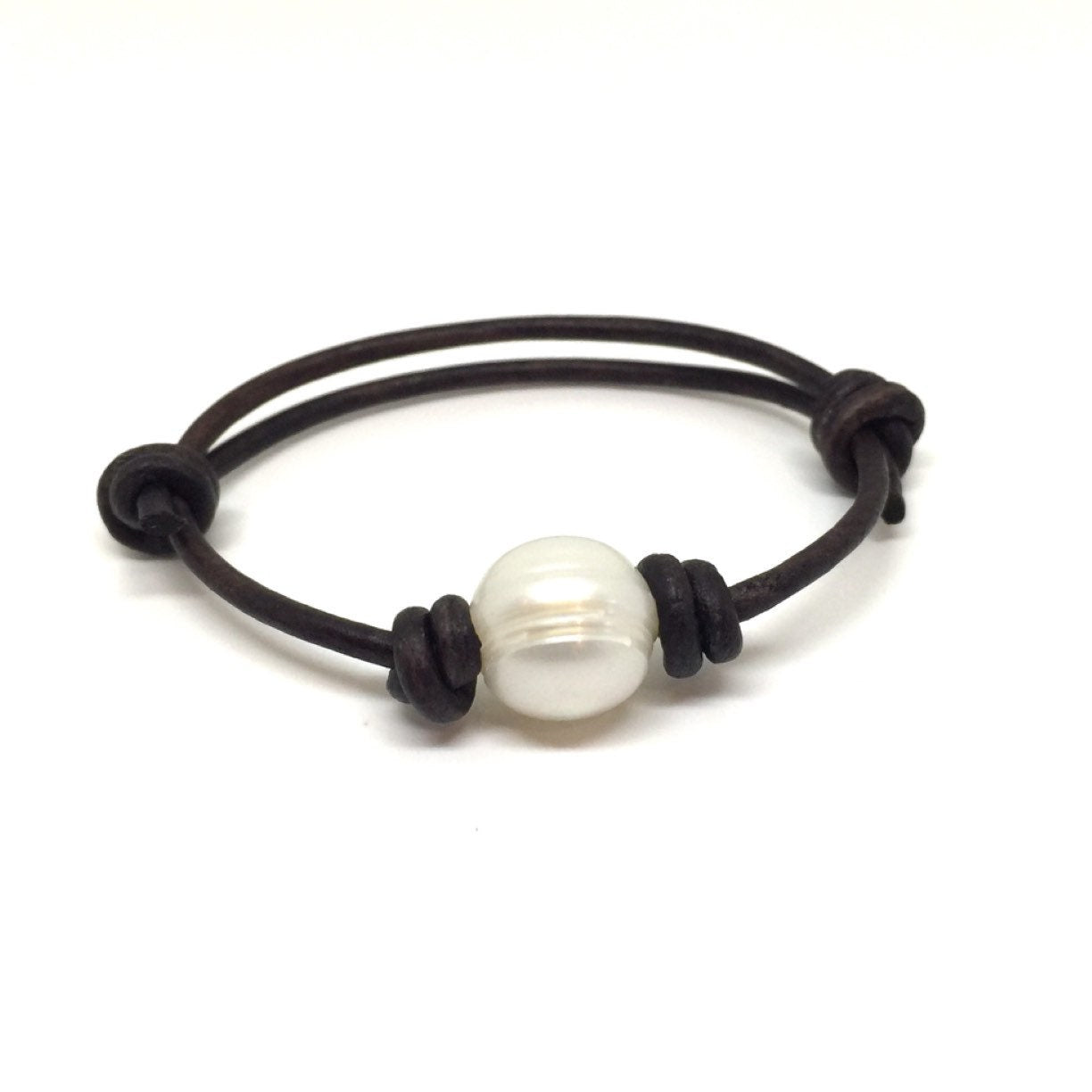 Pearl Leather Bracelet, Leather on Pearl, Freshwater Pearl Bracelet